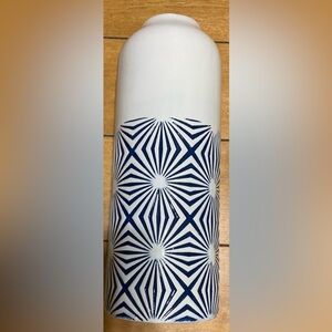 NWOT Geometric Blue and White Vase